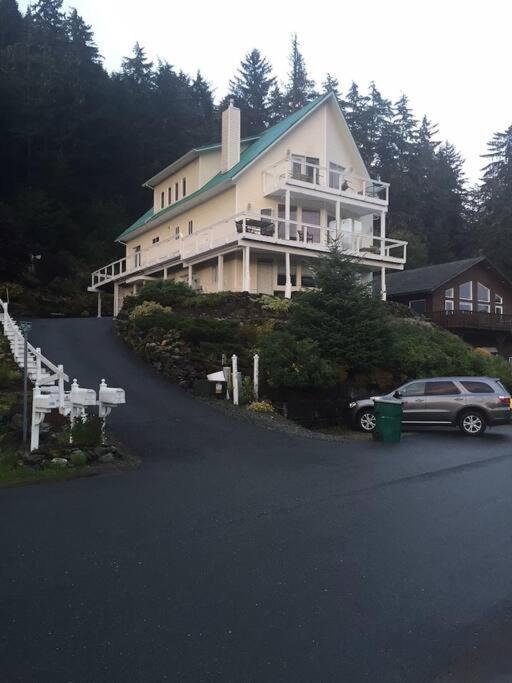 Kelli Creek Cottage - Reduced Price On Tours Juneau Room photo